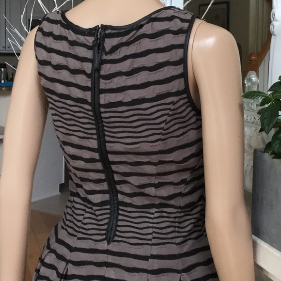 MAX STUDIO BACK ZIP PLEATED DRESS - Picture 2 of 5